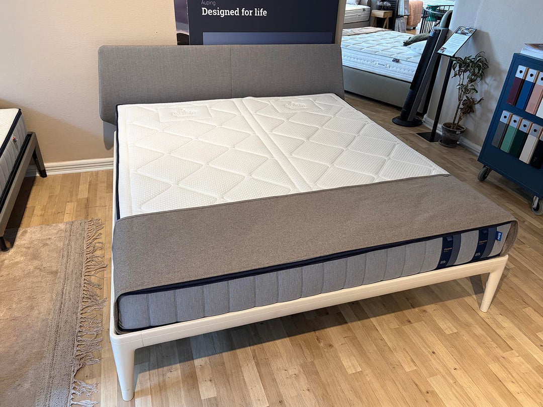 OUTLET Auping Essential Ramme med Gavl