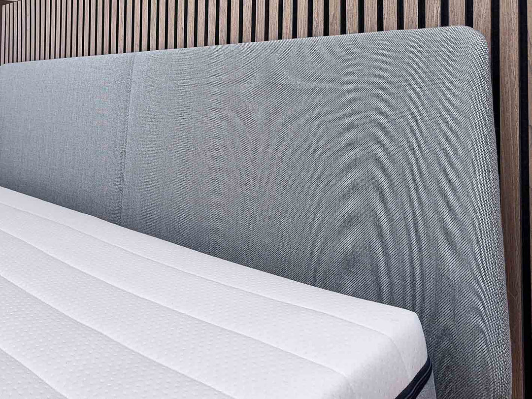OUTLET Auping Essential med gavl