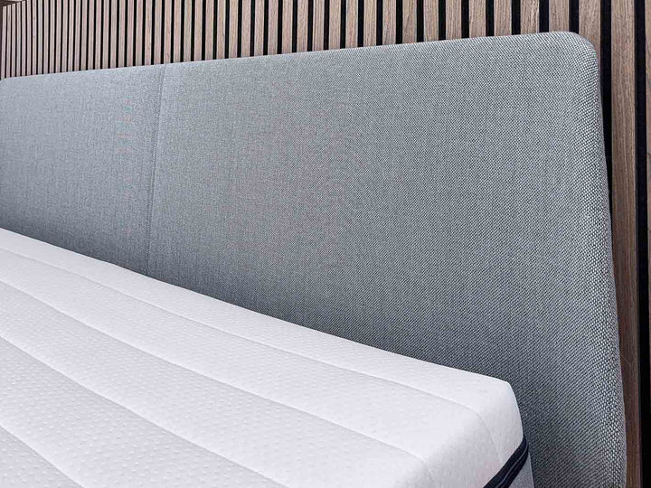 OUTLET Auping Essential med gavl