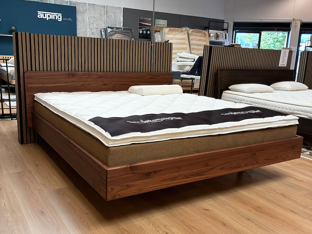 OUTLET Cama Fluente sengeramme i Valnød