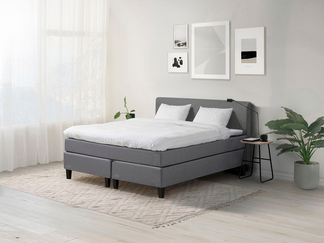 Jensen Diplomat kontinental halvandenmands seng