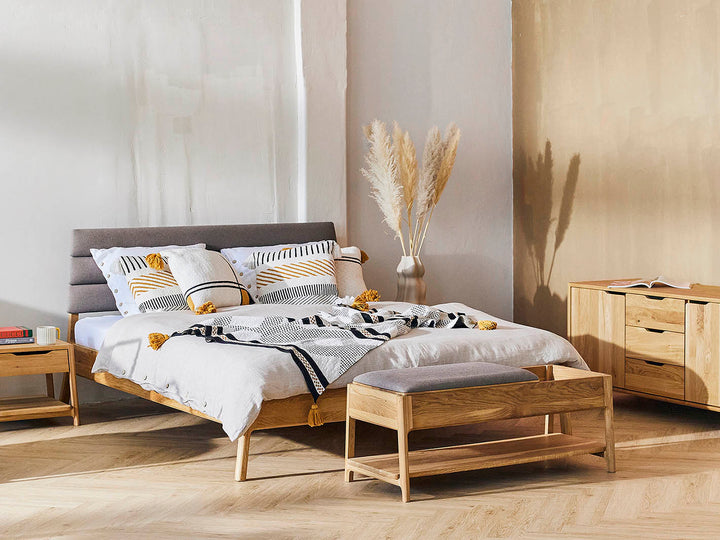 Nordic Design light sengeramme med stof gavl 180x200 cm